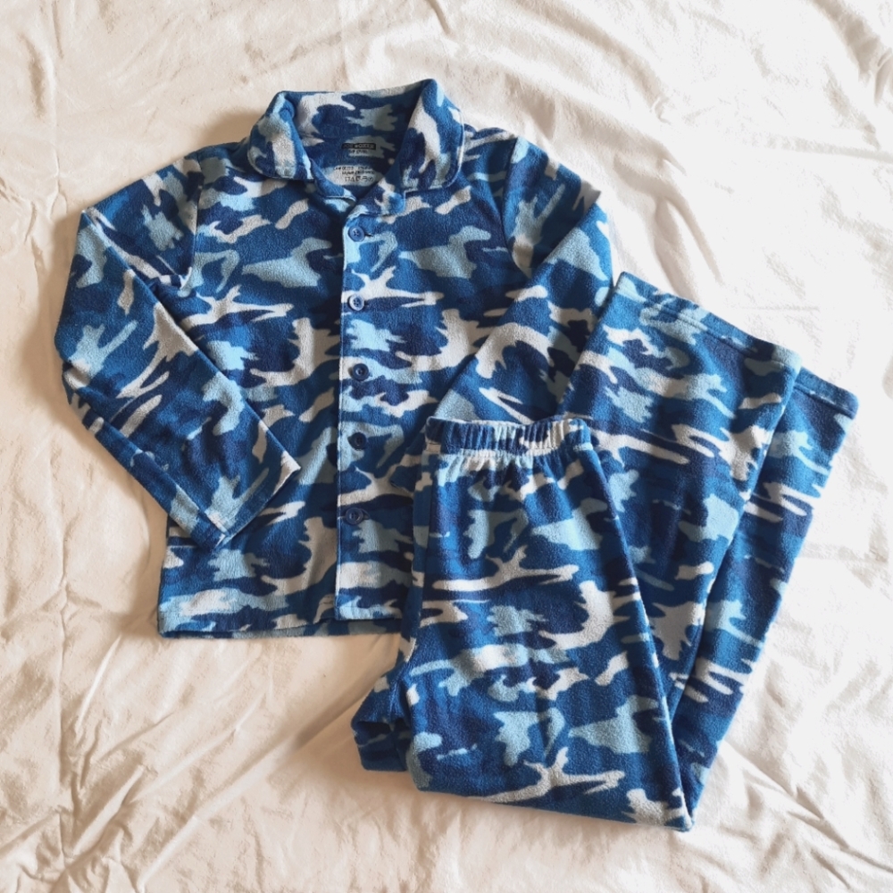 Boy's pajama set | kid size small 7-8